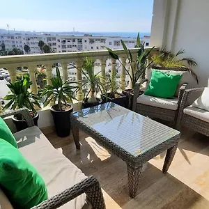 Grand De Luxe Vue Apartment